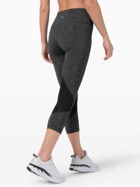 Women's Lululemon Pace Rival Mid-Rise Crop Leggings Size 4 Heathered Black